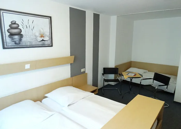 Jakoberhof 2* Augsburg